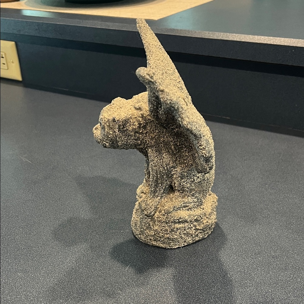 Stone Gargoyle Statue - Picture 2 of 5